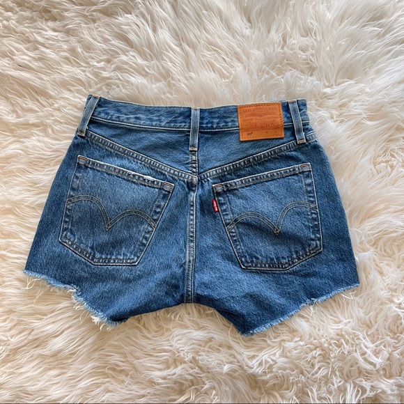SOLD Levi's Premium 501 Women's Shorts 25 - Picture 4 of 9